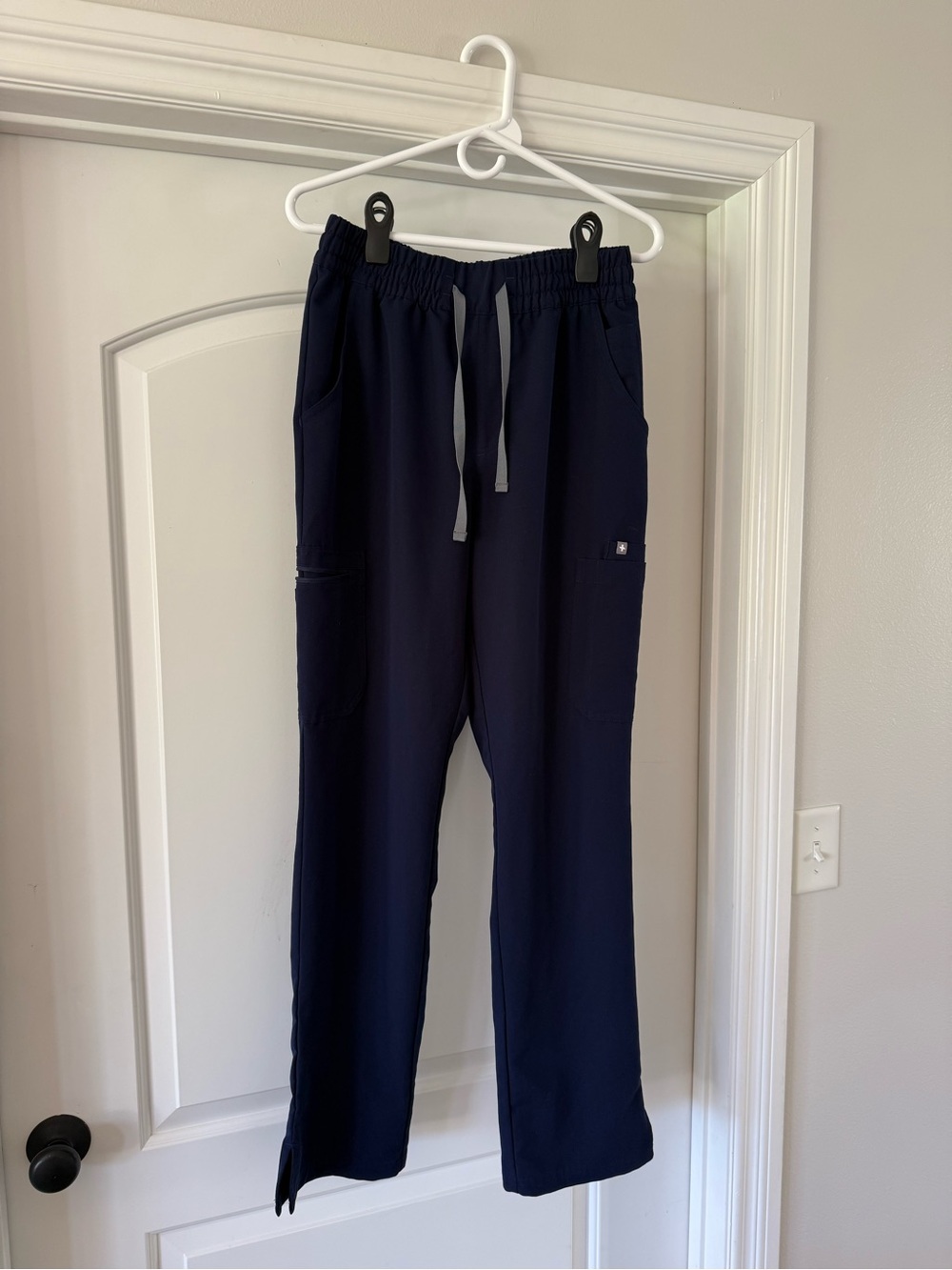 Figs women’s Dowa scrub pants